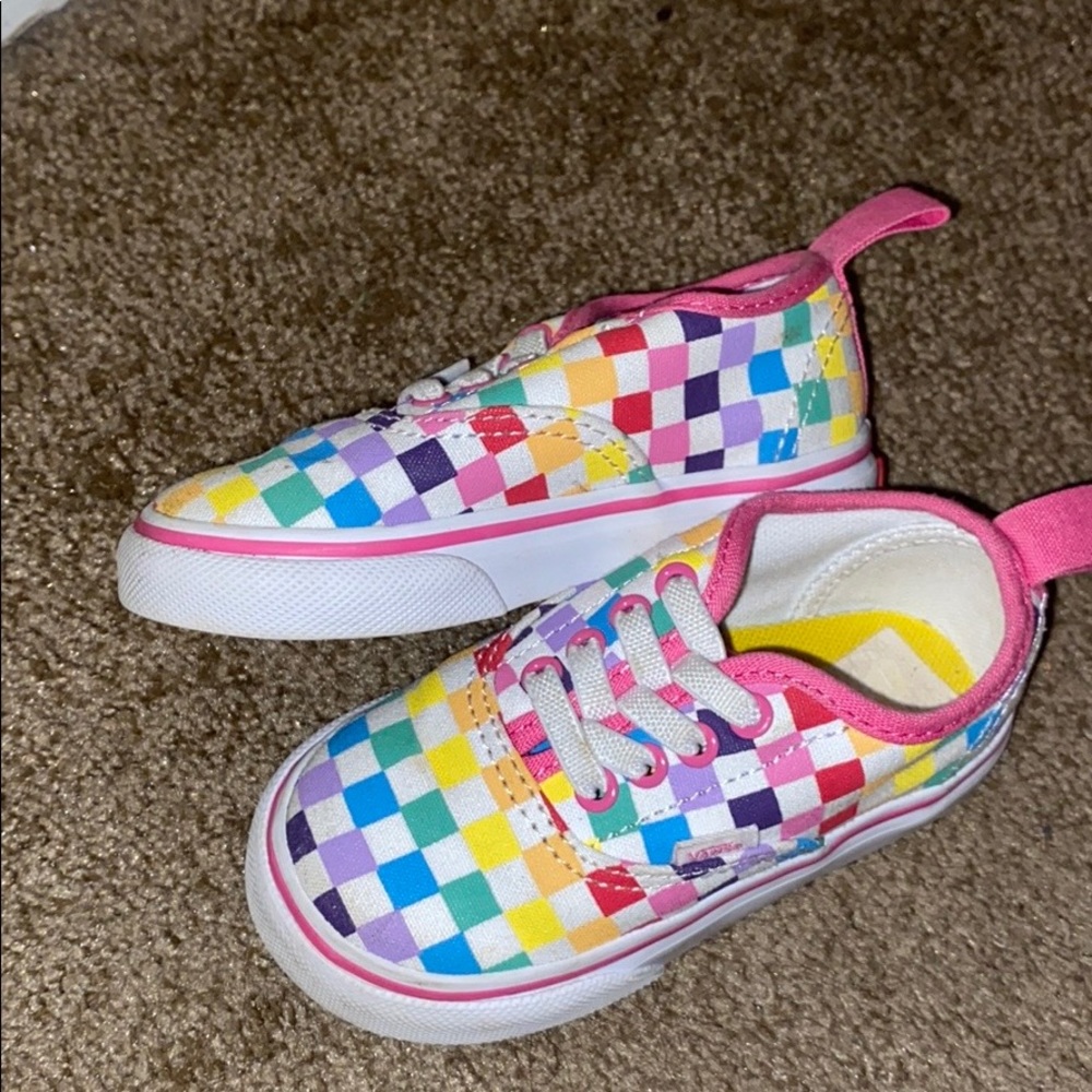 Vans! - Picture 2 of 2